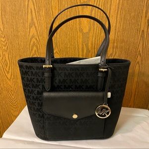 MICHAEL KORS NWT JET SET TOTE